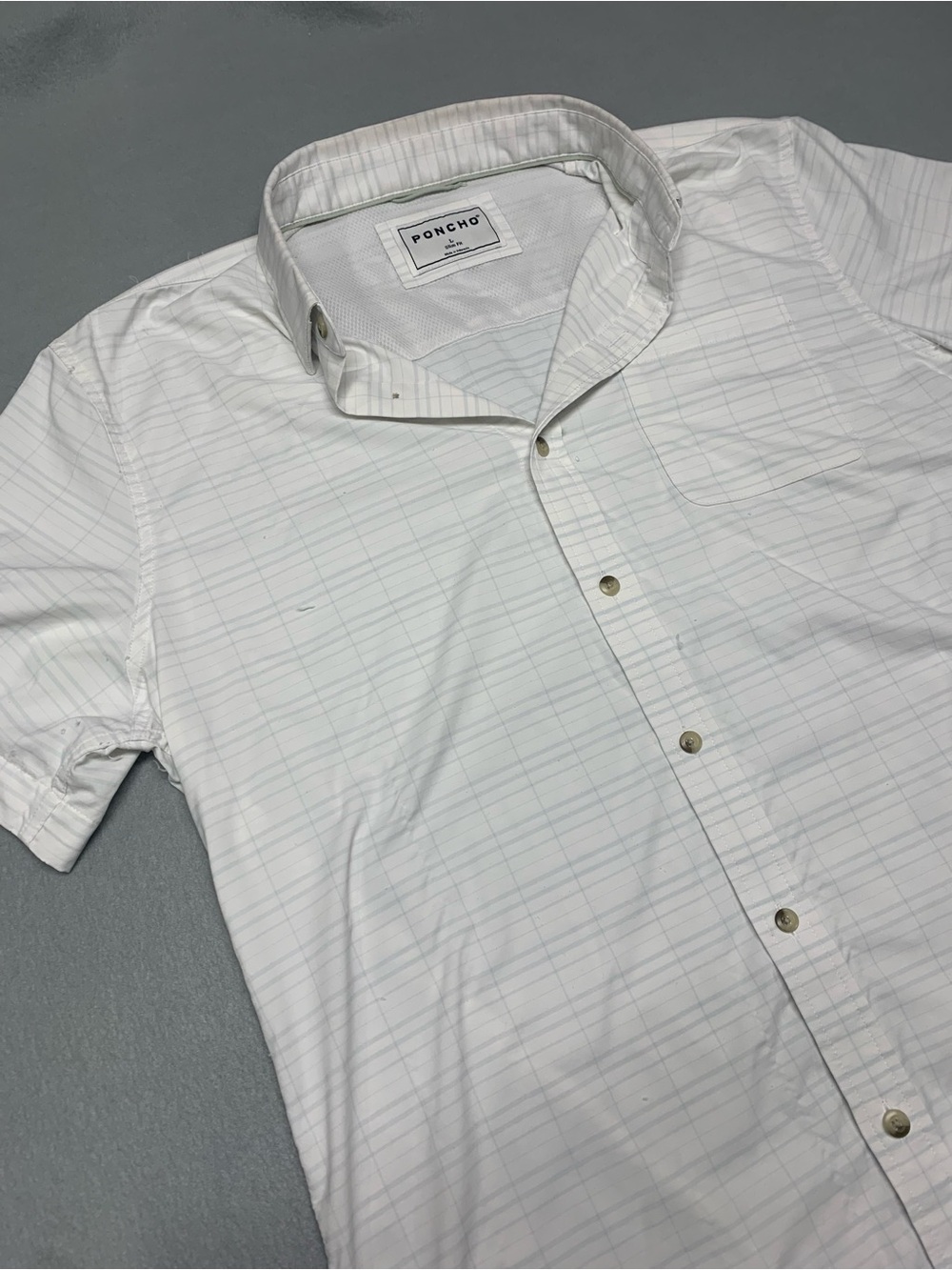Poncho Men's White Short-Sleeve Button-Down Shirt with Subtle Check